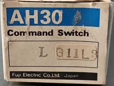 FUJI Electric AH30-L-R11L3 Command Switch. Loc4B-26