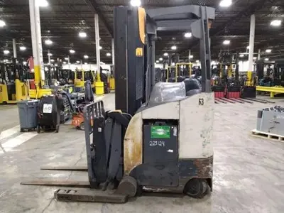USED 2016 CROWN RMD6025-32