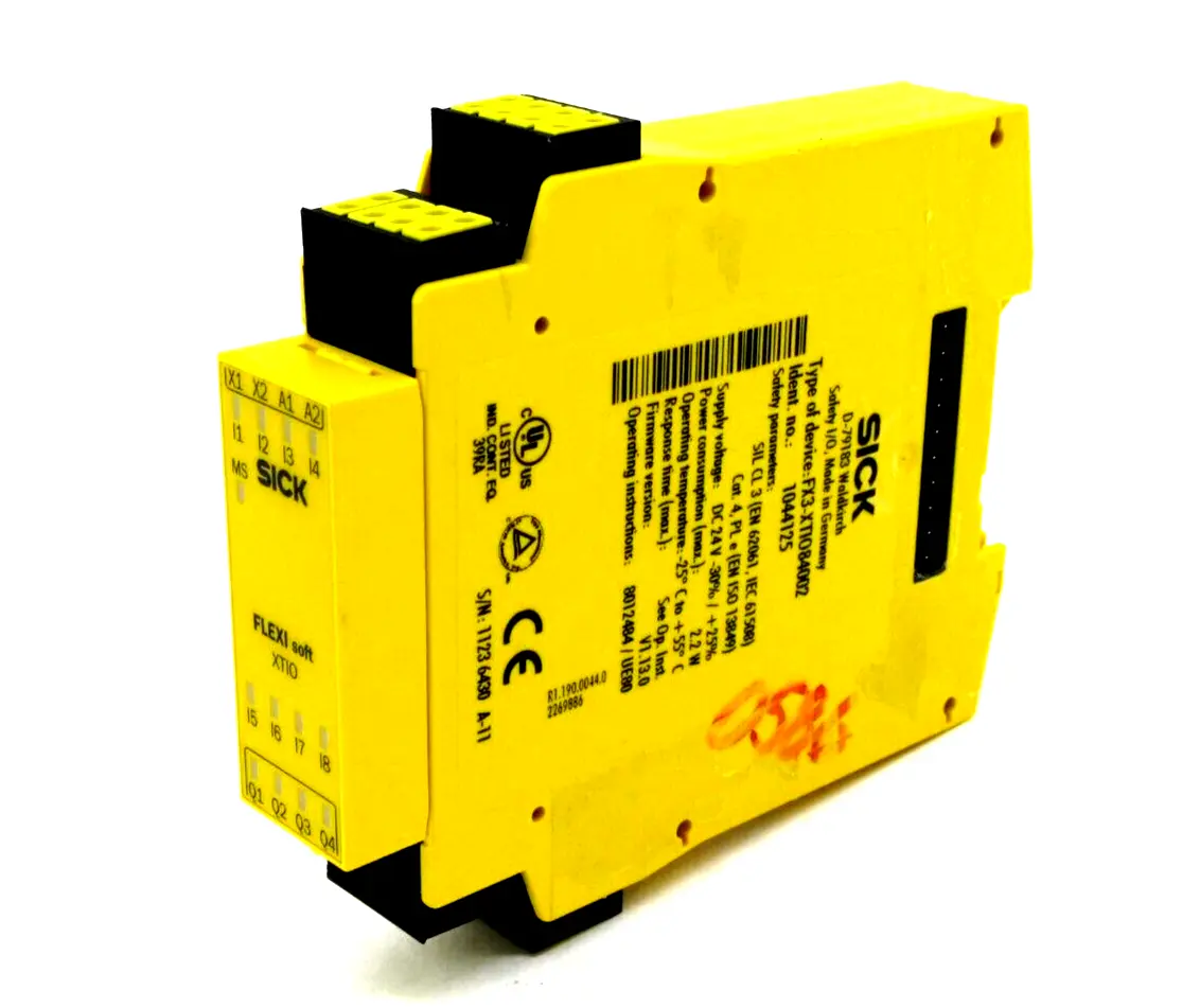 NEW SICK 1044125 SAFETY CONTROLLER FX3-XTIO84002