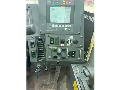 2012 Tadano GR-1000XL-2