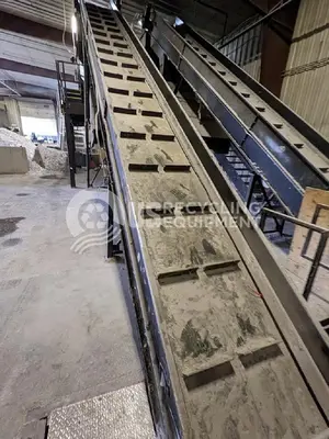 Unknown Manufacturer: Used 44' Cleated Infeed Conveyor
