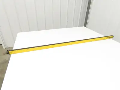 Schmersal SLC440COM-R-1290-14 Safety Light Curtain Receiver Only-Parts or Repair