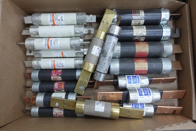 Used _UNKNOWN_ _UNKNOWN_ Fuses Ohio US | Aucto #1307550