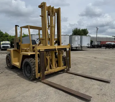 Used 1998 CLARK C500-Y160 DGM Internal Combustion Forklifts: Pneumatic Tire Kentucky US | Proxy Equipment #1385155