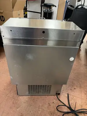 Used Glastender Used 24" Glastender MF24-B1 Bar Glass Mug Froster / Chiller 120V Underbar Equipment Illinois US | Falcon Restaurant Supply #1375825