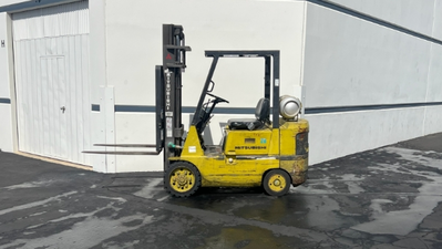 USED 2000 Mitsubishi FGC25