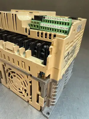 Magnetek MVB009 Ac Drive 5HP 400V 3PH (4.6.1)