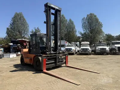 Used 2011 DOOSAN D110S-5 Internal Combustion Forklifts: Pneumatic Tire California US | Mittry Construction #1363446