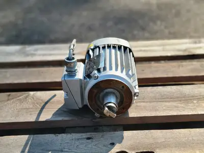 USED VEM MOTORS IE3-W41R-71-G