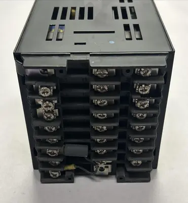 Used HONEYWELL DC330L-E0-000-10-000000-00-0 Industrial Controls Ohio US | Surplus Asset Holdings #1364174
