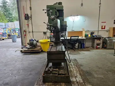 Used SUMMIT 3' X 8" Radial Drills British Columbia CA | Lenmark #1488848