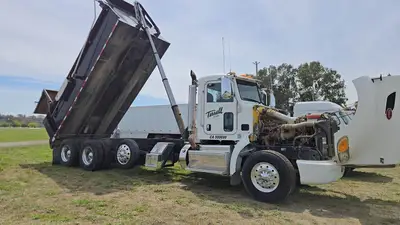 USED 2012 PETERBILT 386