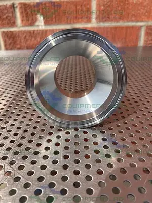 NEW CHEMGLASS TH-3123-242LPR STAINLESS STEEL 60MM POWDER PORT TO 4" SANITARY FITTING