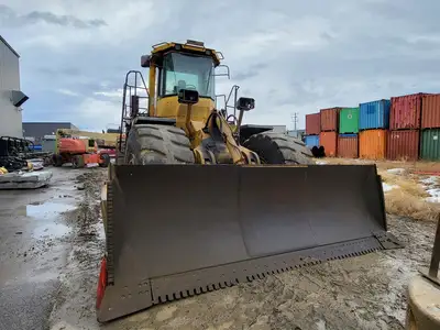 USED 2001 KOMATSU WD600-3