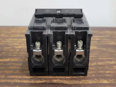 Used EATON BAB3015H Switchgears British Columbia CA | Lenmark #238475