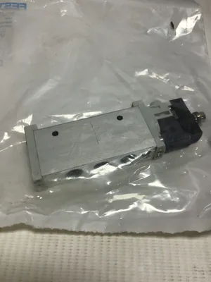Festo VUVG-L14-M52-AT-G18-1R8L Solenoid Valve 12/24VDC