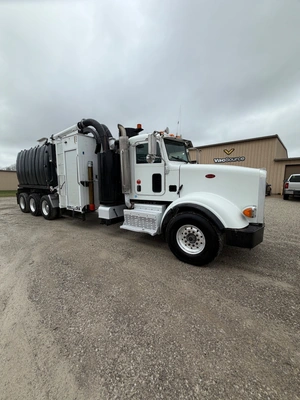 2015 SUPER PRODUCTS MUDDOG 1600 Hydro Excavator | VacSource (4)