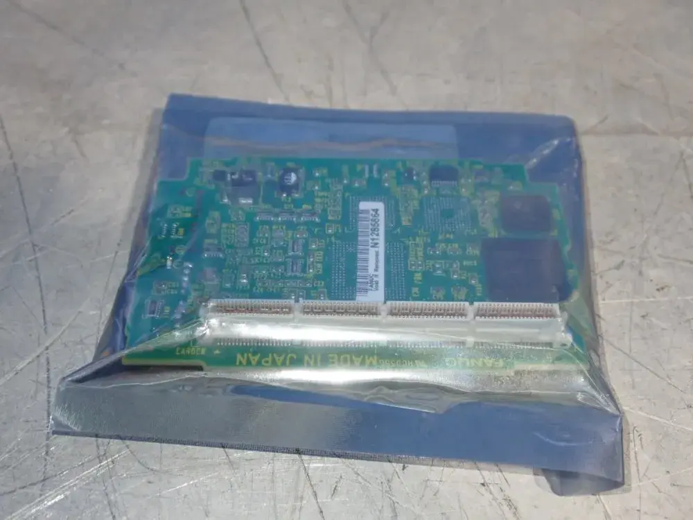 NEW FANUC A20B33000818