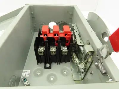 Siemens GNF322 Safety Switch Disconnect Non Fusible 60A 240VAC 250VDC HP Rated