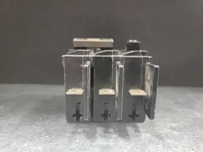 30 Amp, 3 Pole, 240 Volts Circuit Breaker