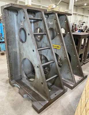 72″ X 35″ GIDDINGS & LEWIS HEAVY DUTY CAST IRON ANGLE PLATES