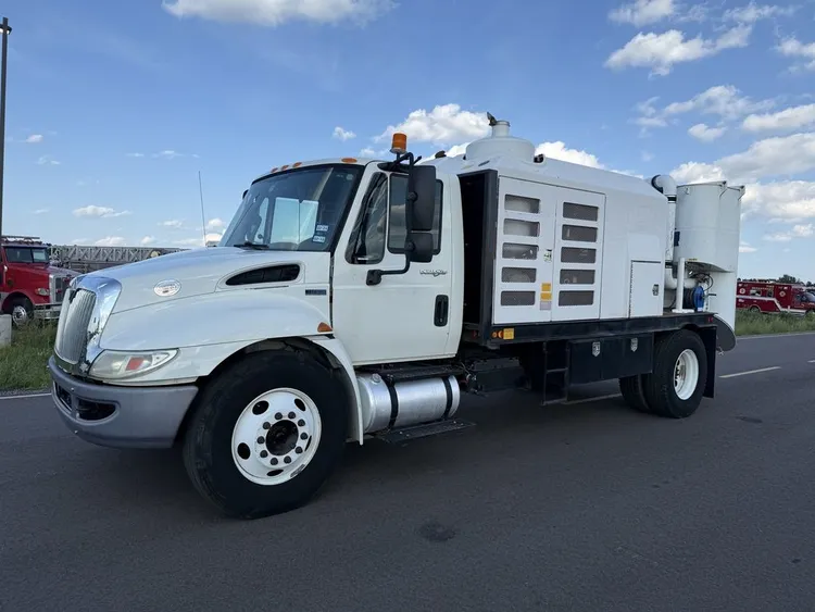 Used 2014 INTERNATIONAL 4300 VACMASTER Vacuum Truck Minnesota US | Carco Truck & Equipment #1514126