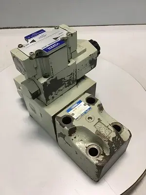 USED YUKEN DSG-01-2B8-D24-50149