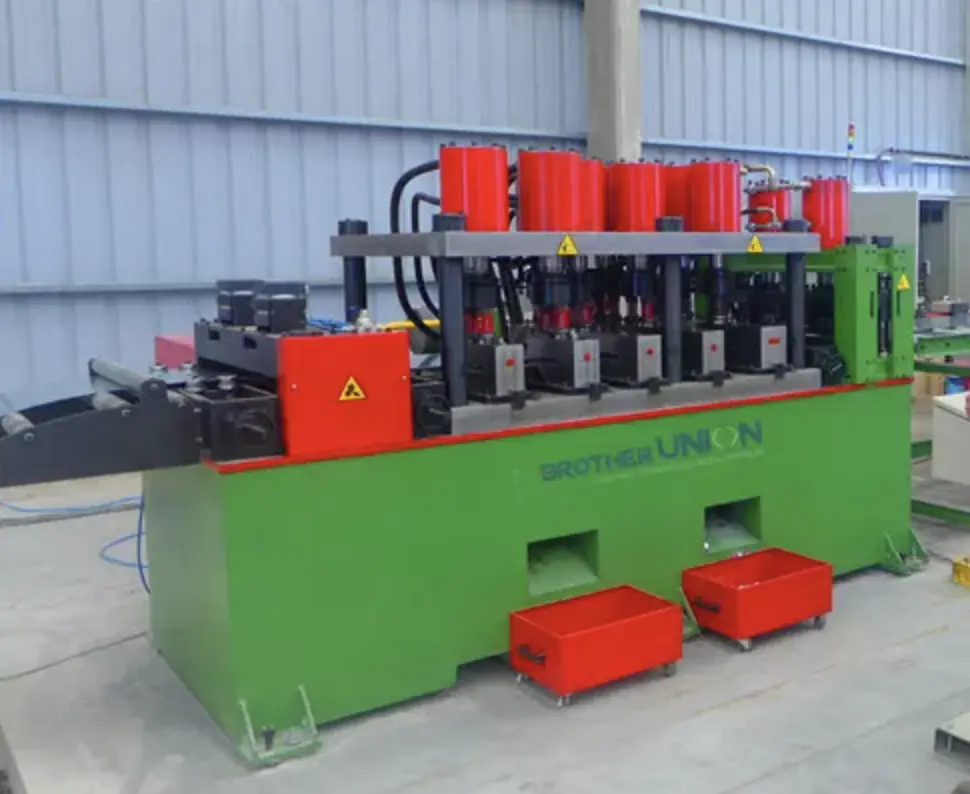 Highway Guardrail Roll Forming Machine in China