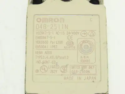 Omron D4B-2511N Roller Rocker Limit Switch IP67 400V 2A Lot of 3
