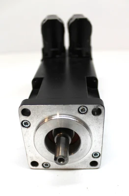 Allen Bradley MPL-B1530U-VJ42AA AC Servo Motor 7000RPM 460V 3Ph 0.39Kw 0.90Nm