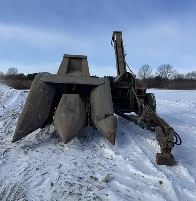 NEW IDEA 325 Harvesting Equipment | Iron Listing (52)