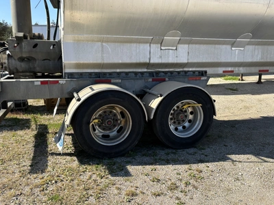 Used 2014 HENSLEY BULK FEED TRAILER Agricultural Trailers Michigan US | Miedema Asset Management Group #1709530