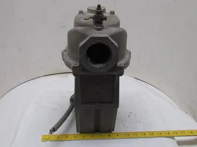 Honeywell V4O55D 1043 V50555B On-Off Fluid Power 2"NPT Gas Valve Actuator