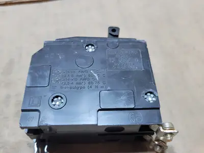 Used SQUARE D QOB220 Switchgears British Columbia CA | Lenmark #1438610