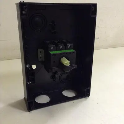 USED MOELLER P3-100