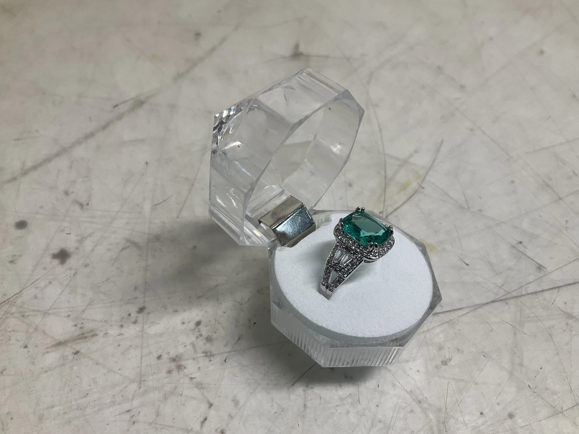 Used _UNKNOWN_ _UNKNOWN_ Jewelry & Gemstones Michigan US | Miedema Asset Management Group #1329969