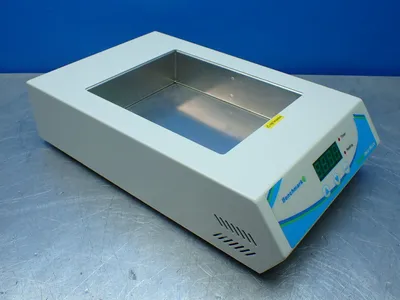 New | in-Stock BENCHMARK SCIENTIFIC BSH1004 Baths / Circulators Ohio US | HGR 24 #755301