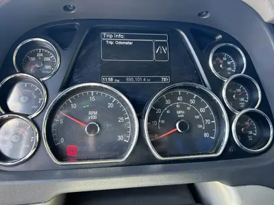 USED 2018 PETERBILT 579