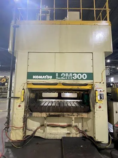 Used 1999 KOMATSU L2M300-3BM Straight Side Presses | Midwest Press and Automation #577335