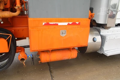 Used 2014 PETERBILT 367 Tanker trucks Texas US | Roll Off Truck World #1491937