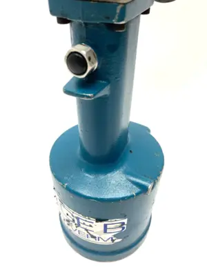 Used GAGE BILT Pneudraulic Rivet Gun Riveter Riveters Michigan US | Maverick Industrial Sales #1399829