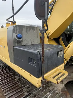 USED 2013 KOBELCO SK 210-9
