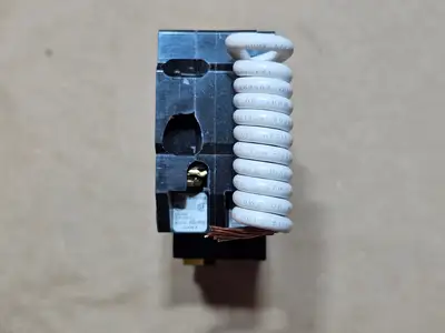 NEW SQUARE D QOB230GFI