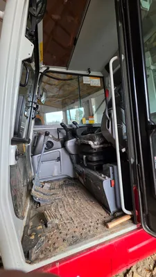 TAKEUCHI TB260 Excavator | Iron Listing (32)