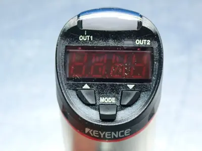 NEW KEYENCE GPM400