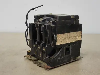 USED SQUARE D 8536SCO3V02S