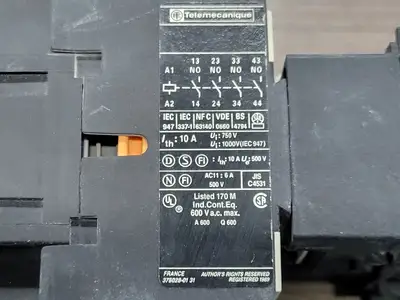 USED TELEMECANIQUE CA2 DN40