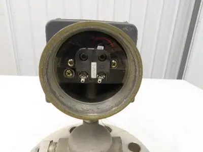 Foxboro 827DF-DS1NMSA1 Electronic Pressure Transmitter 12.5-42VDC 0-72" H2O