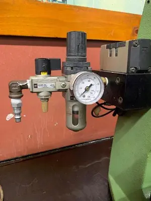 6762-230 Schmidt Precision Pneumatic Toggle Assembly Press 2″ Stroke – Germany New 1999