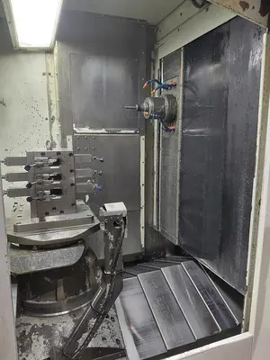Used 2006 HAAS EC 400 4AX HE Horizontal Machining Centers CZ | Amaron s.r.o. #1518496